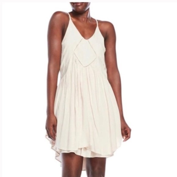 Romeo & Juliet Couture Dresses & Skirts - NWT Romeo & Juliet Couture Cutaway Swing Dress